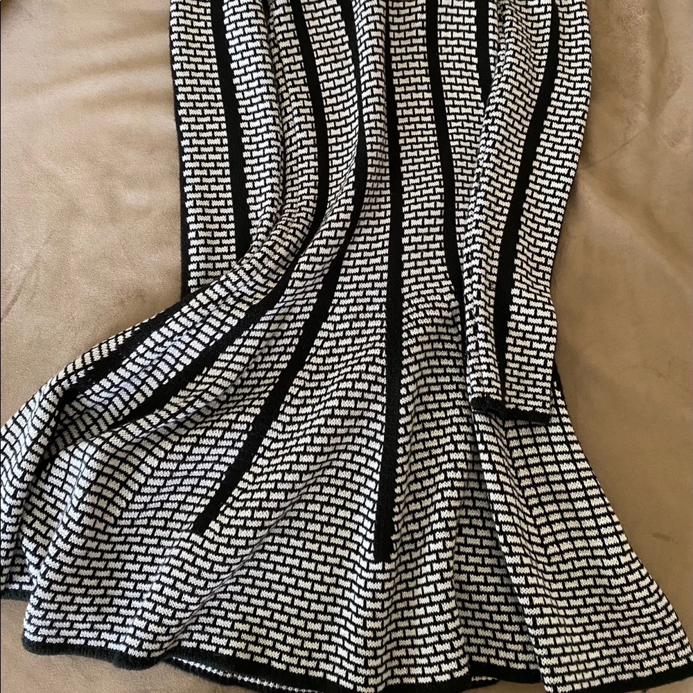 Tricot dress - black and white